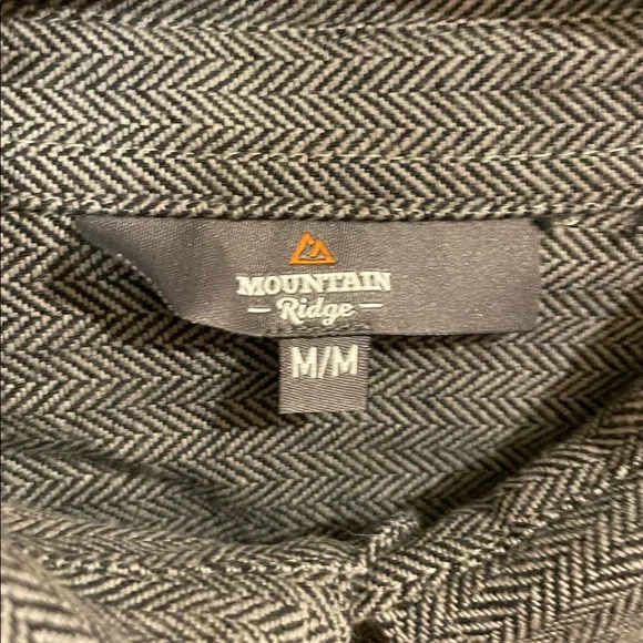 Mountain Ridge Gray Button-Up Shirt - Picture 3 of 4